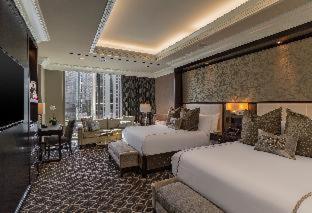Luxury Corner King interior